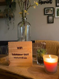 Houten WiFi bordje 