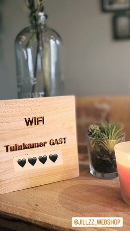 Houten WiFi bordje 