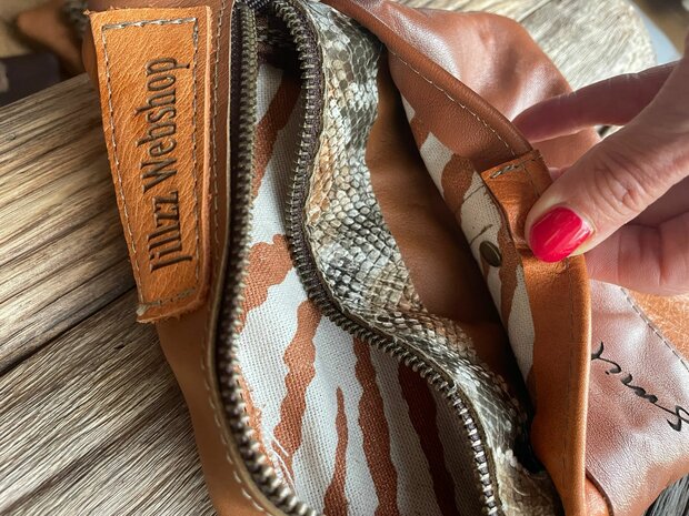 Heuptas Leather  Bruin / Orange met gratis riemkoord.