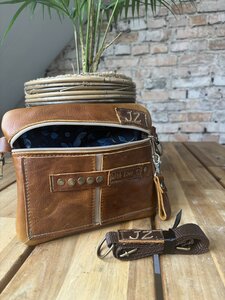Heuptas Brown Spike 23 cm breed